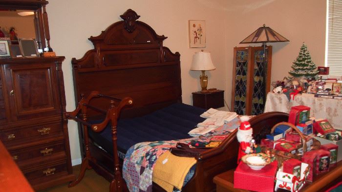 Victorian Bed GRAND!