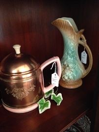 Decorative urns/pitchers