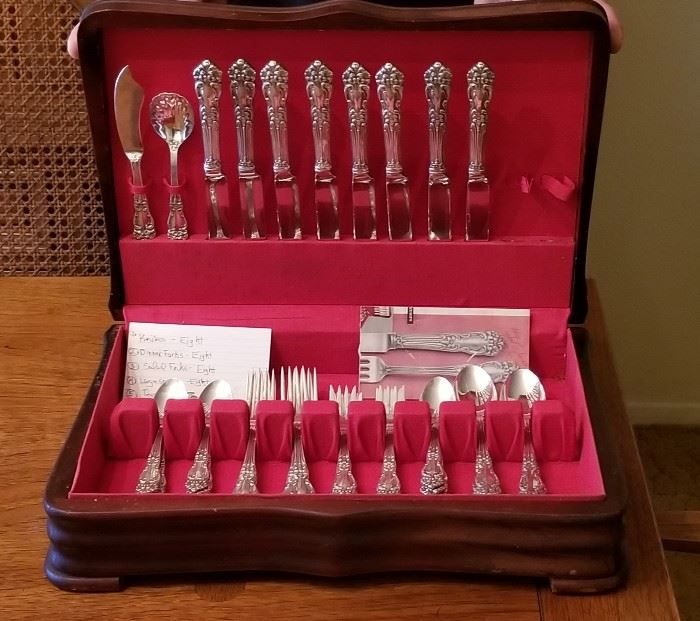 Reed and Barton Silver Plate flatware set
