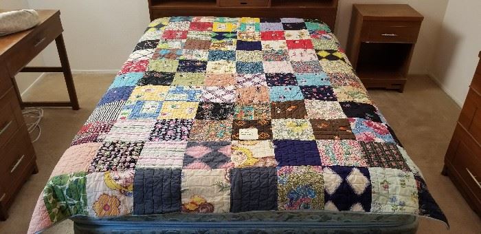 Vintage hand stitched full size quilt 