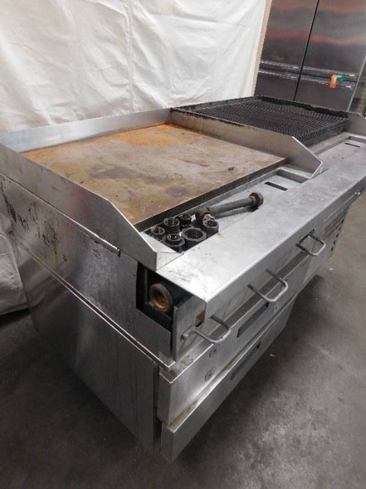 Southbend Flat Top Grill and Char Broiler with 2 D ...