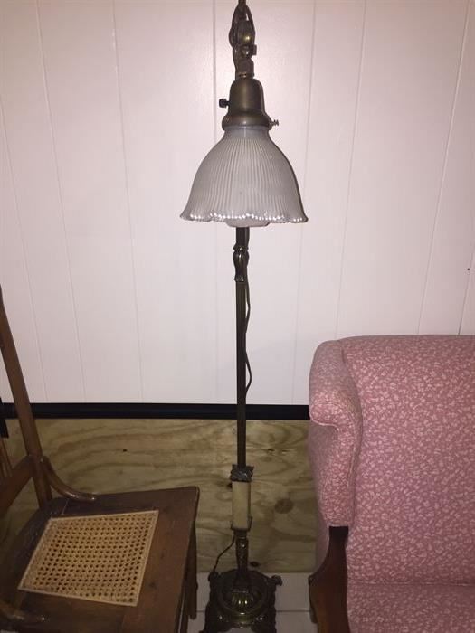 ANTIQUE STANDING LAMP