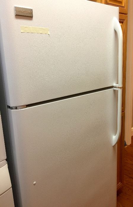 18.2 frigidaire...perfect...immaculate