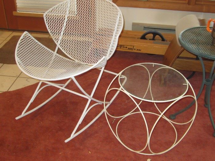 MCM chair and table  Harry Bertoia 