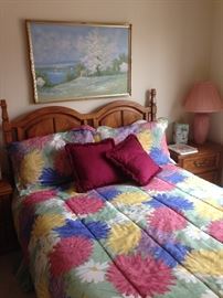 QUEEN COMFORTER WITH 2 SHAMS