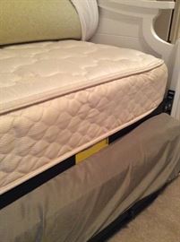 Trundle bed