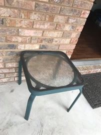 #85	metal end table w/glass top   19x17	 $15.00 
