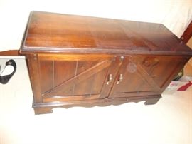 Lane Cedar hope chest 