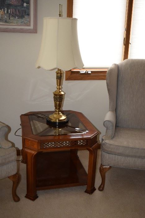 Wooden End Table With Glass Top & Brass Lamp