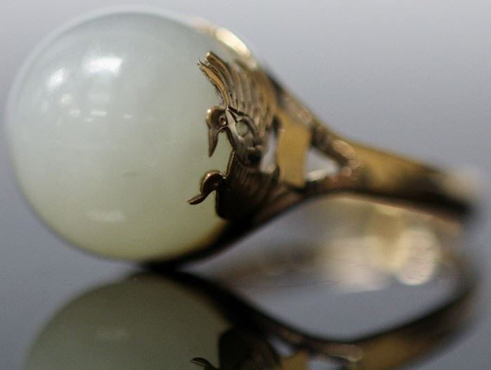 LOT #306- CHINESE WHITE JADE 14KT GOLD RING