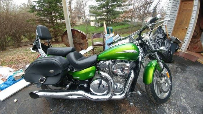 2007 Honda Shadow VTX 1300 (LITERALLY LIKE NEW! ONLY 5,600 MILES! TONS OF UPGRADES! A MUST SEE!)