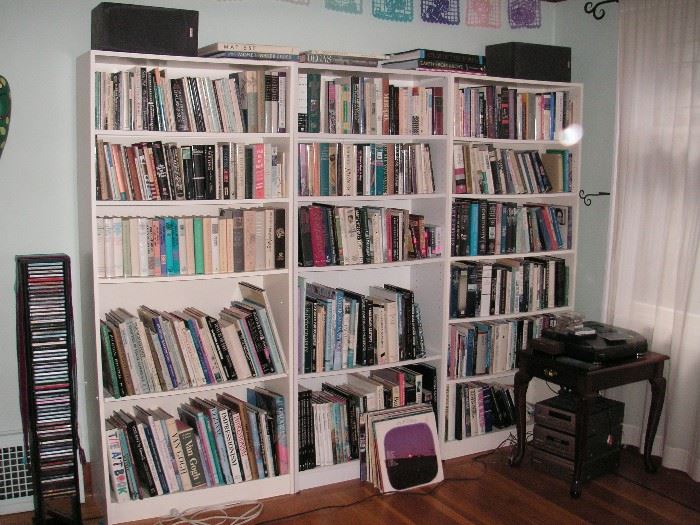 Lots of books at this sale: popular fiction, poetry, art, drawing, classics, etc