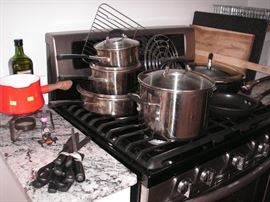 Simply Calphalon; Wusthof 9 piece knife/utensil set