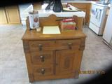 1910 Wash Stand