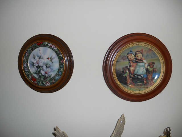 Lena Liu "Hummingbird Treasury " Plate and Hummel "Sisters" Plate