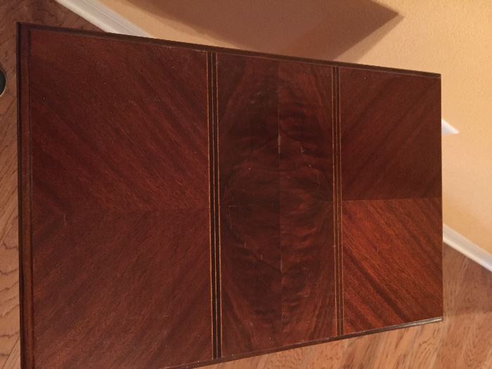 Top of inlaid lamp table
