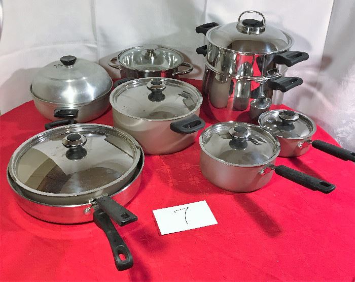  Faberware 6 piece cooking set with lids. http://www.ctonlineauctions.com/detail.asp?id=677172