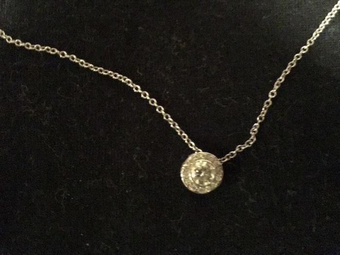 18kt gold necklace with diamonds
