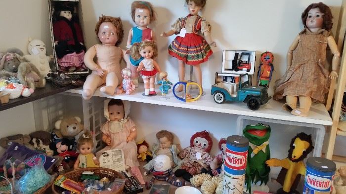 Vintage and antique dolls and toys.