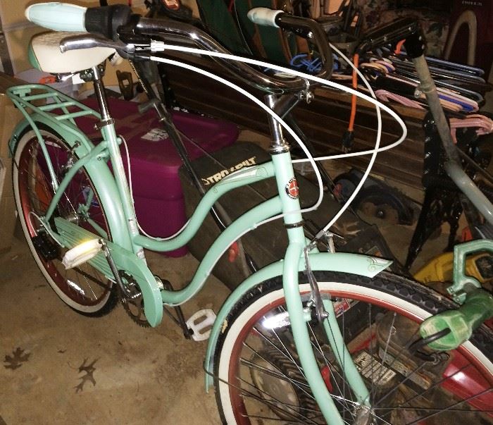 Vintage Style Schwinn Perla Bicycle