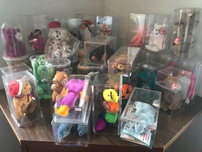 More Beanie Babies than we have ever seen- look next photos 