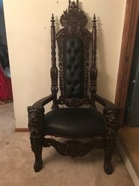Reproduction Kings Throne! Super cool! 