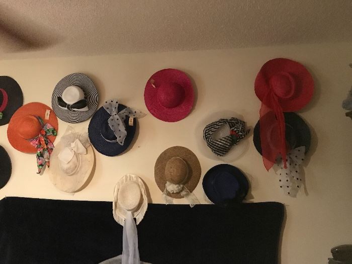 Lot's of ladies hats to choose from 