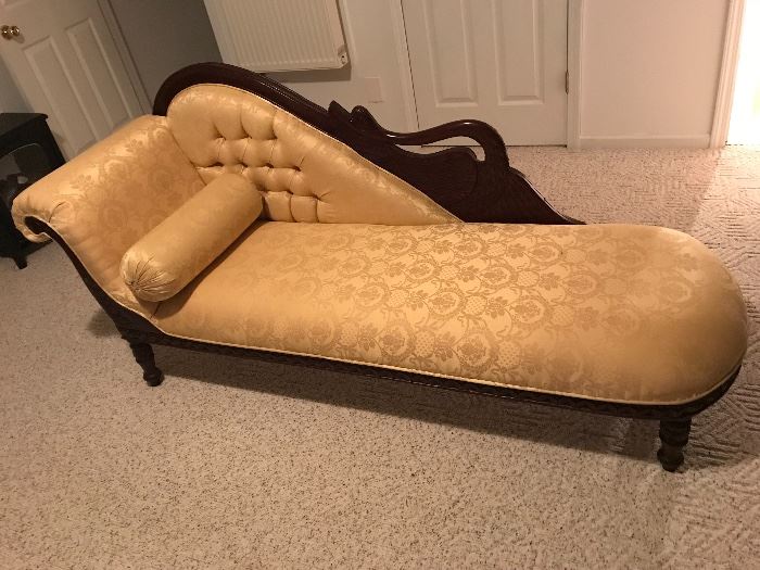 Victorian chaise lounge (very nice!)