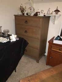 Ranch Oak Chest of Drawers