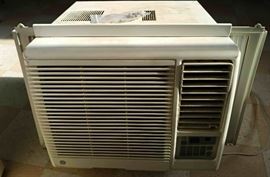 Window Air Conditioner with Remote