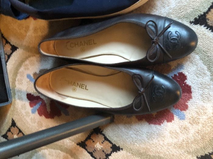 Chanel flats size 39
