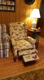 Wing back chair recliner