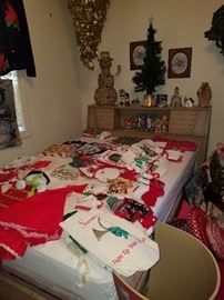 Full size retro bed (part of set) & Christmas linens & décor.
