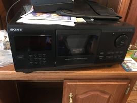 #9 sony compact disc player mega 200 disc storer cx205 $75.00