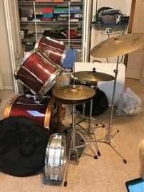 #18 Pearl Export Series Trap Set 5 piece w/cymbals w/extra heads & extra snare $800.00