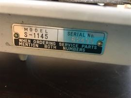 #22 Elgin Model s1145 All Metal Sewing Machine $30.00