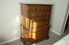 Ethan Allen Wood 8 drawer chest