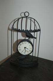 Black bird clock