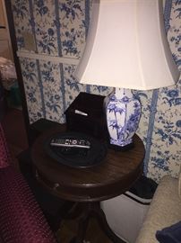 drum table and lamp for sale