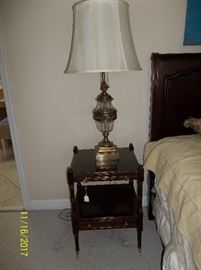 matching side tables, matching lampsclose-up lamp and table