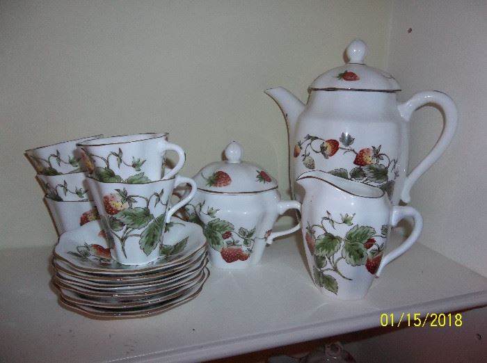 Coalport Strawberry tea set