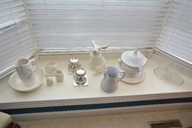 Franciscan 1950's Atomic, candleholders, bunny, Cole pitcher, Italian soup toureen with lid, ladle and underplate, glass (fit sterling candlesticks)