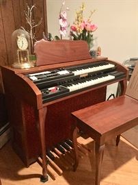 Baldwin organ 