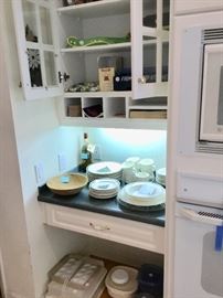 Dishes, Tupperware, kitchen serving items