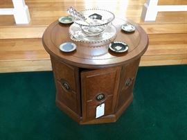 Hexagonal open compartment side table