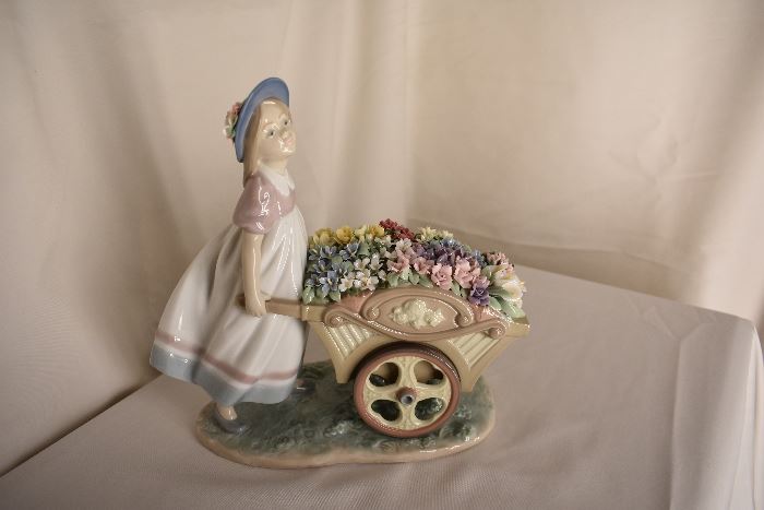 Lladro-Loves Tender Token 06521 With Original Box