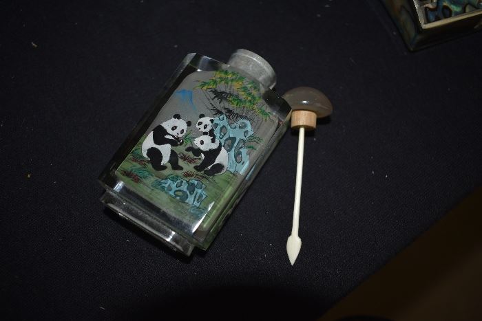 Hand Painted Snuff Bottlw with Jade stopper and bone stem