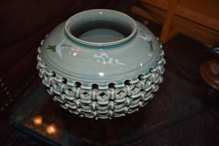 Celadon Pottery with Flying Birds