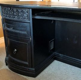 Kidney Shaped Desk that is finished on all sides