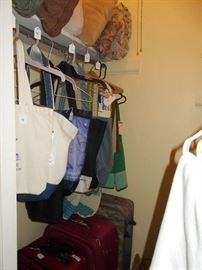 luggage, totes, pillows